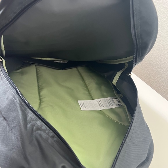 NEW Fila Backpack with compartment - Gray with Green Fila Logo Design Unisex - Picture 3 of 4